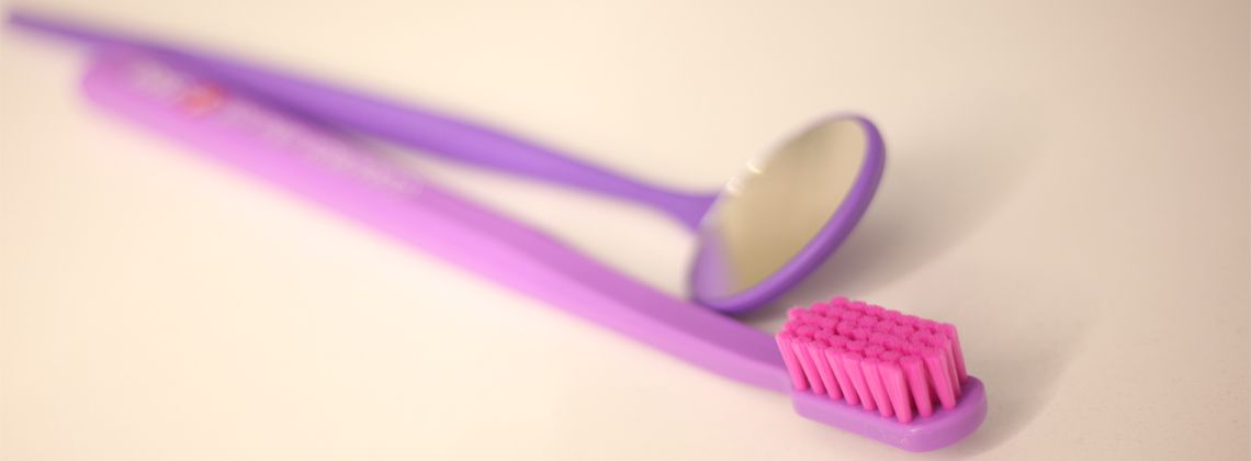 Какие зубные протезы лучше?