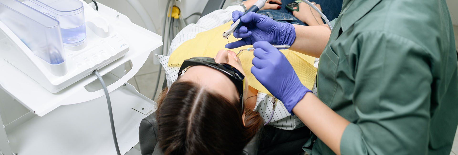 Лікування і гігієна ясен