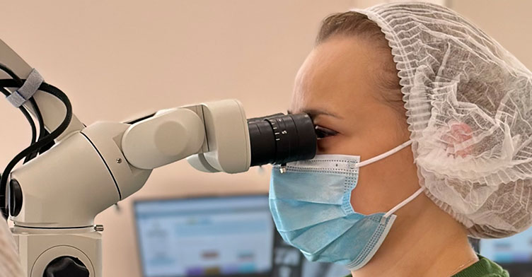 Розкриття зуба та доступ до уражених тканин